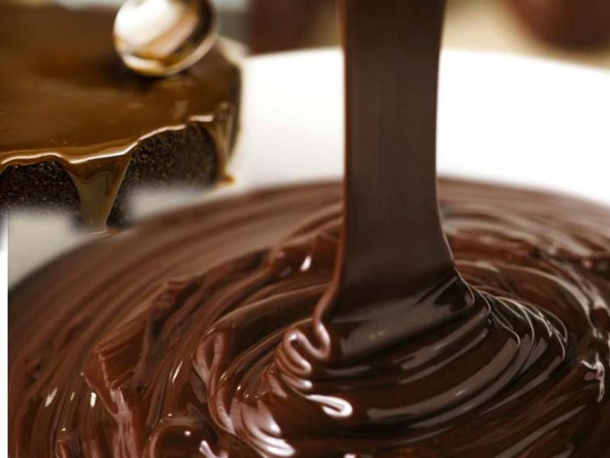scherp knuffel Modderig Come fare la ganache - Crema di cioccolato e panna | Alimentipedia.it