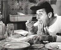 Alberto Sordi e gli spaghetti