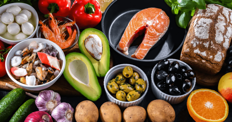 Dieta Mediterranea: arriva la nuova piramide alimentare firmata SINU