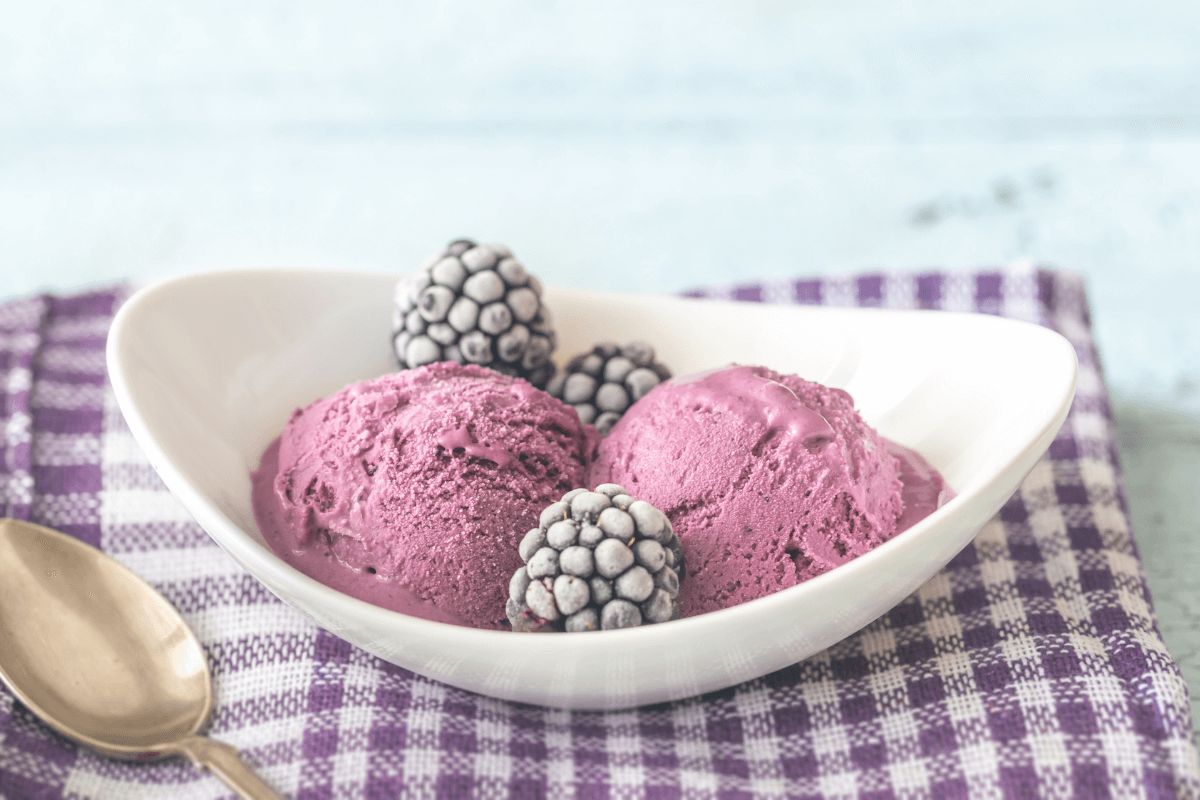 Gelato vegano alle more (senza gelatiera)