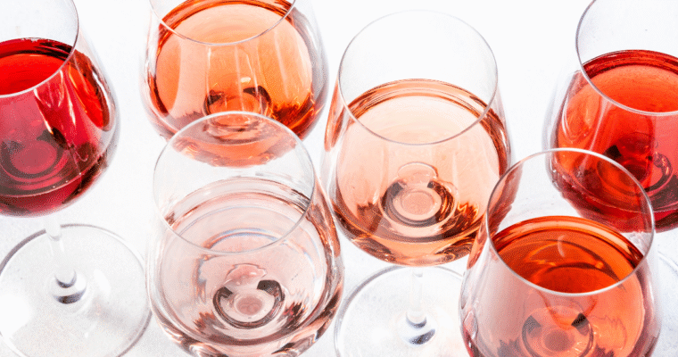 I grandi rosati italiani, viaggio tra i vitigni e l’identità di un vino in ascesa