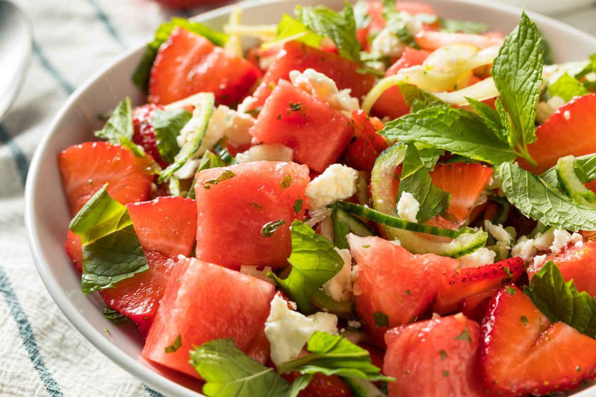 Insalata con anguria, cetriolo e feta