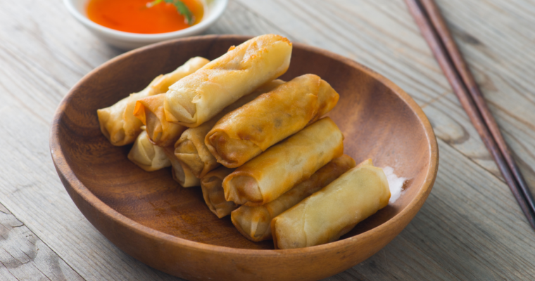 Involtini primavera fatti in casa croccanti e leggeri. La ricetta originale cinese passo passo