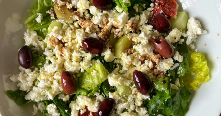Insalata di farro monococco con zucchine e menta fresca: il primo piatto estivo ricco di gusto