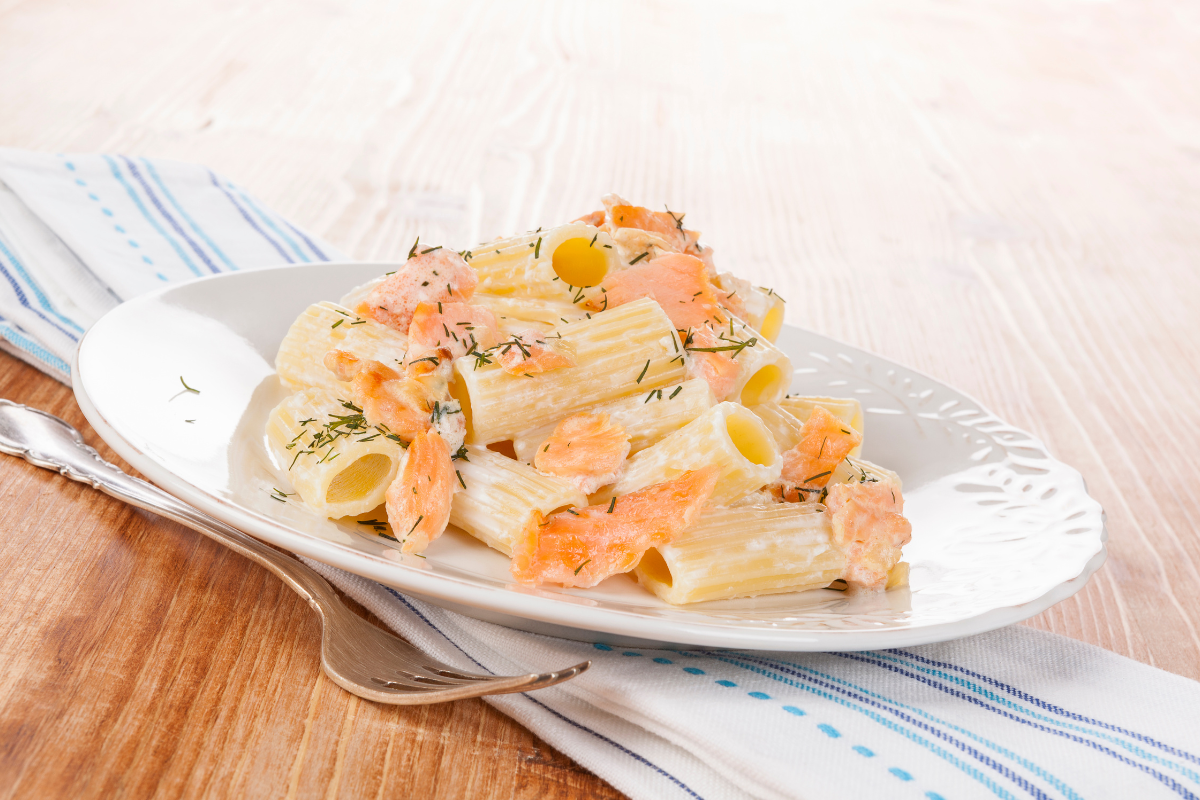 Pasta con salmone (con variante fredda)