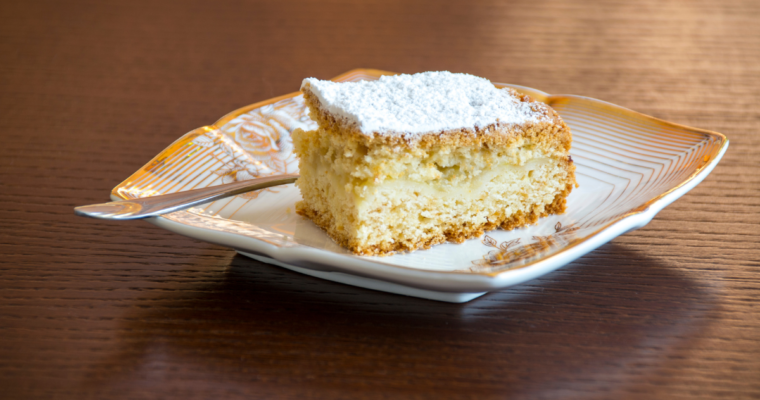 Torta hawaiana: la ricetta originale soffice con ananas e cocco da preparare a casa