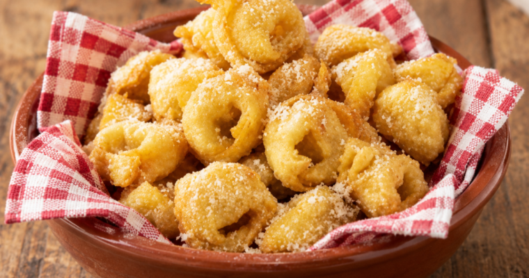Tortellini fritti: la ricetta originale emiliana, croccanti fuori e con un cuore morbido